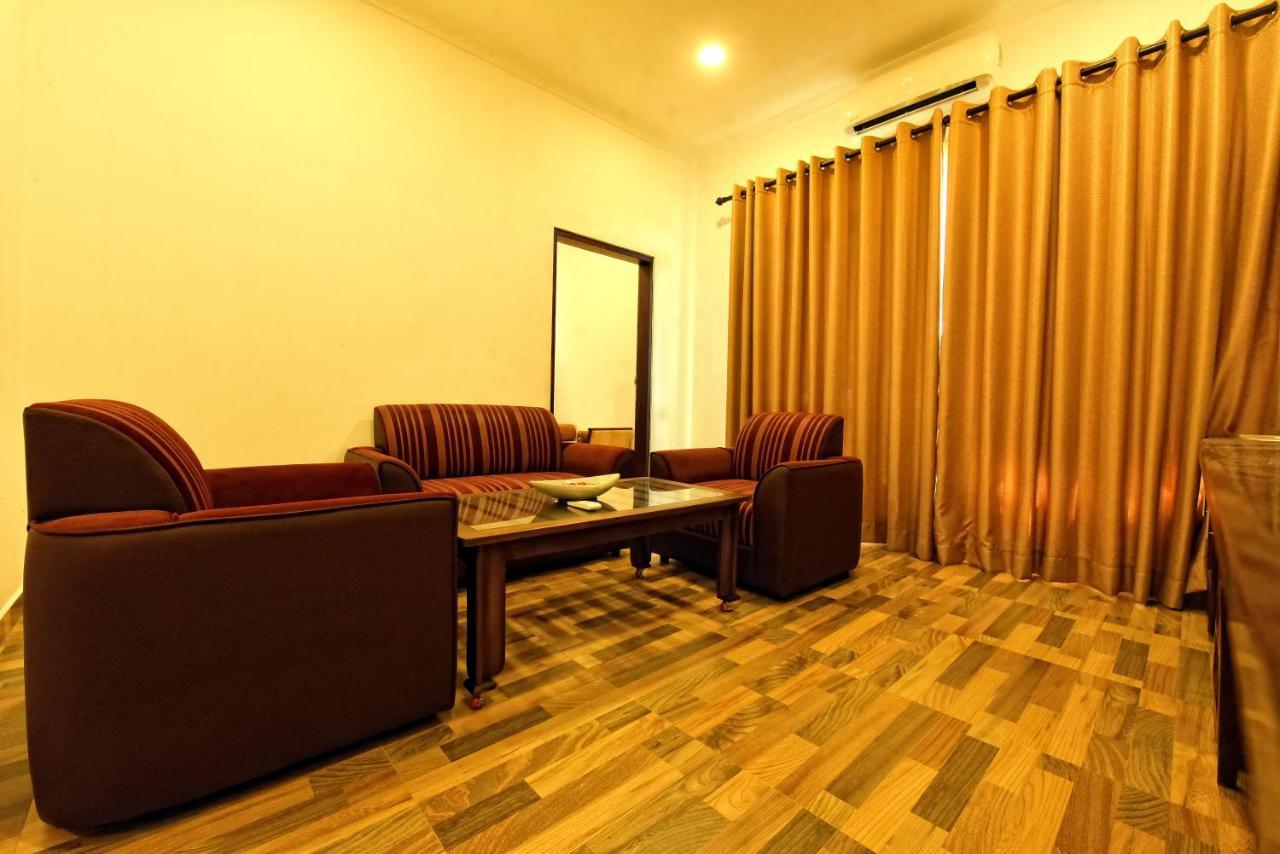 Centauria Wild Hotel Udawalawe Eksteriør billede