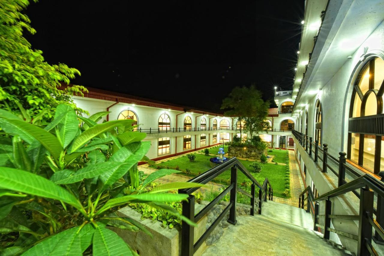 Centauria Wild Hotel Udawalawe Eksteriør billede