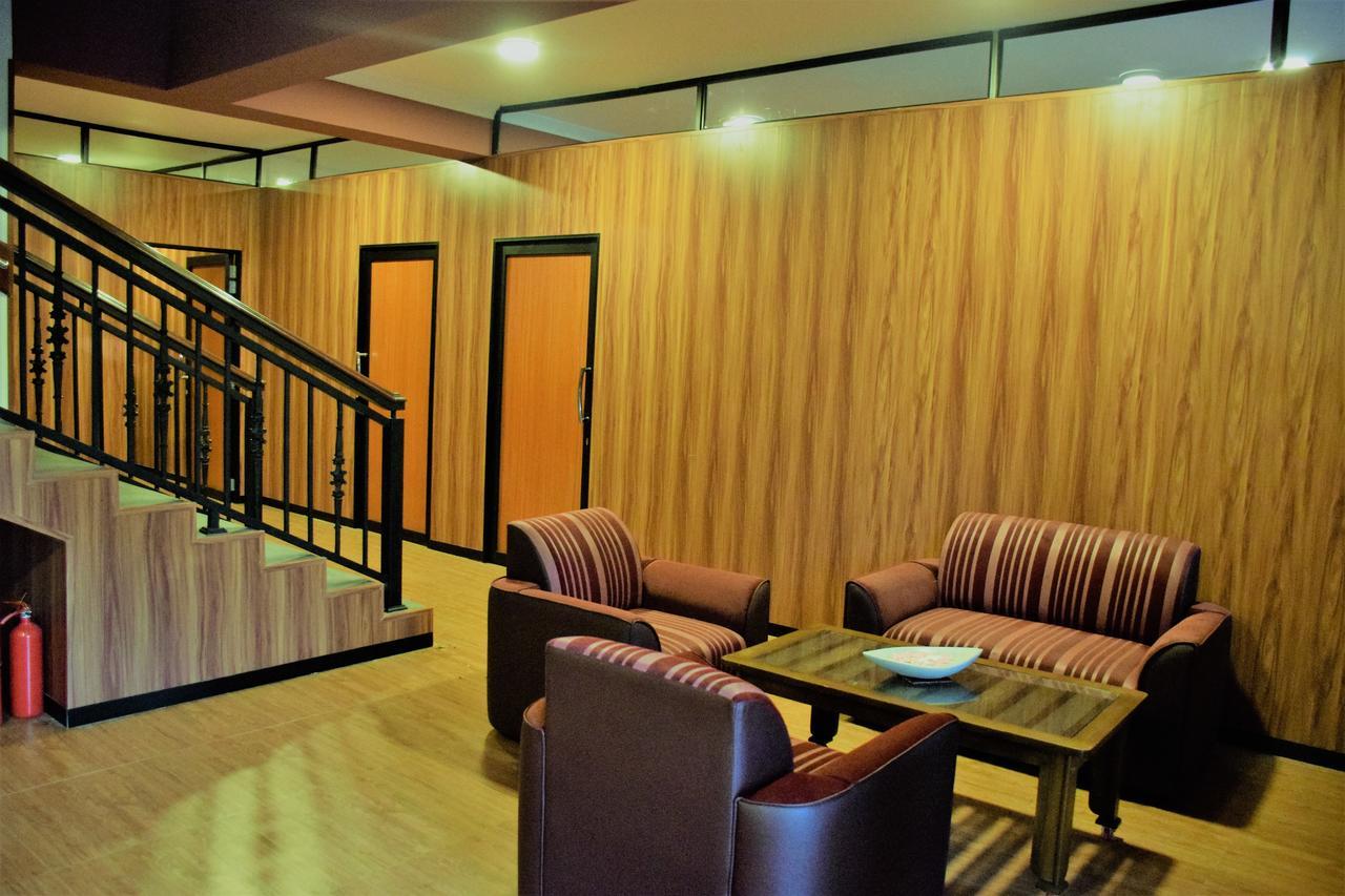 Centauria Wild Hotel Udawalawe Eksteriør billede
