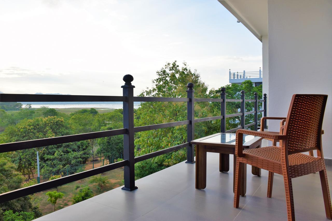 Centauria Wild Hotel Udawalawe Eksteriør billede